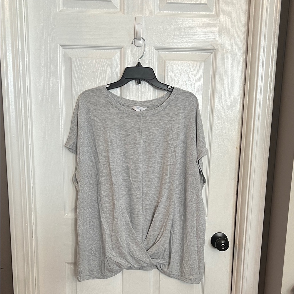 Time and Tru Light Gray Short Sleeve Top